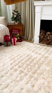 Make this Christmas extra cozy for your furry friend! 🐶🐱 From comfy beds to festive protectors — the perfect gift to keep tails wagging. 🎁✨ 👉 Shop now & wrap up the best gift of the season! | FUNNYFUZZY