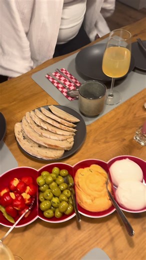 Hosting the Perfect Pasta Party with Friends