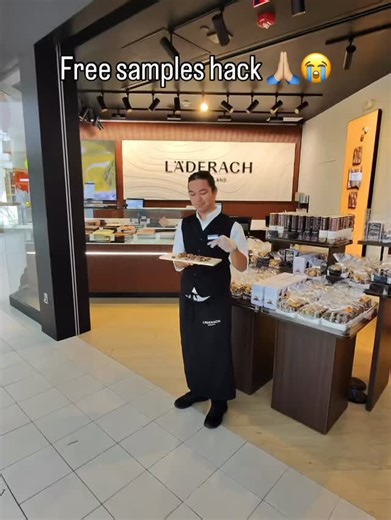 Free samples hack 😭🙏🏼🙏🏼 #samples #prank #fyp #foryou #funny #viral #prankvideo | Mellamooandres