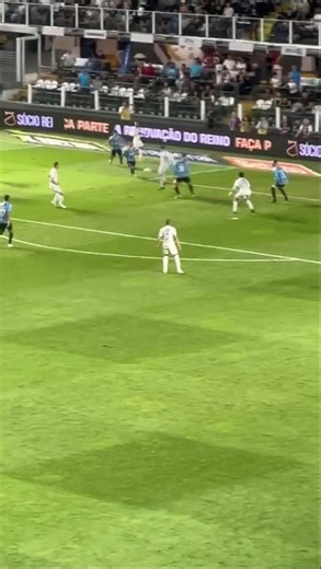 ESCOBAR FINALIZA, MAS GABRIEL GRANDO DEFENDE!