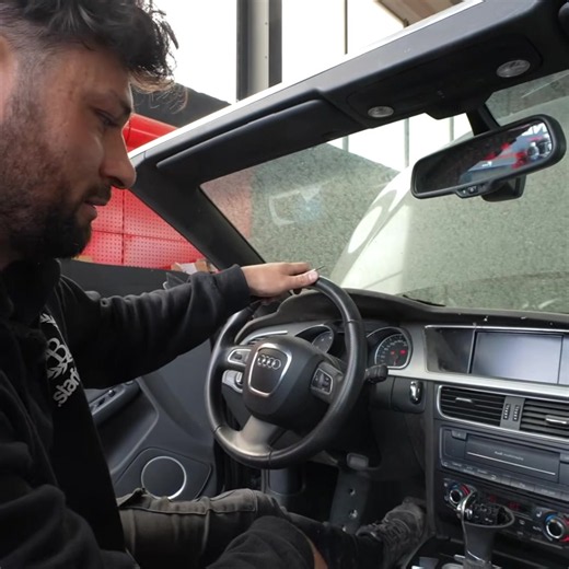 Remontage et nettoyage intérieur voiture : remettre banquette et sièges