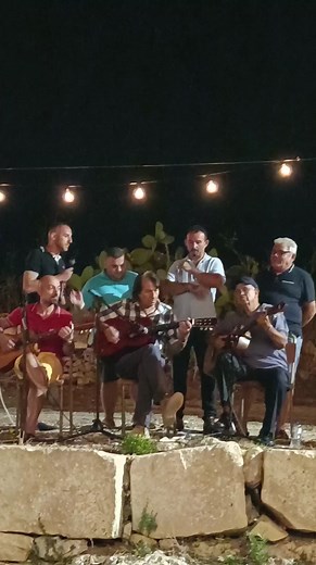 "Ghana" Maltese folk singing. You need to speak Maltese to enjoy 😎 | Englishman in Malta