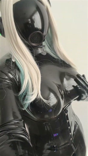 Rubberized perfection! #drone #latex #rubberdoll #dronification #latexdrone #gasmask