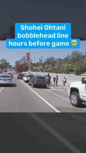 Fans in LA started getting in line for Shohei Ohtani's bobblehead giveaway over 7 hours before the game's scheduled start time 😳 | MLB