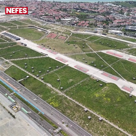 Bu şahıs Saha 2026 da tanıtılan hiç bir şeyi paylaşmadı. YILDIRIMHAN üzerinde Atatürk imzası var görmezden geldi. Şimdi sadece ismi Atatürk diye kefalist avına çıkmış. 7 kat büyüğü yapıldı bu havalimanının.Sadece senin keyfin istiyor diye mi açık tutulacak. Gezide agaç diye ihanet ettiniz. Şimdi ağaç beğenmiyorsunuz..
