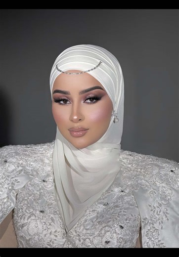 Gorgeous @Douha laribii 🕊️ #ضحىالعربيي #dhouhalarbii #dhouha_laribi #oussemasouli #tren #bride #makeup #hijab #beauty