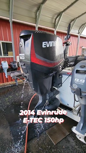 2014 Evinrude E-TEC 150hp V6 DFI oil-injected 2-stroke. Outboard Madness #outboardmadness | Outboard Madness