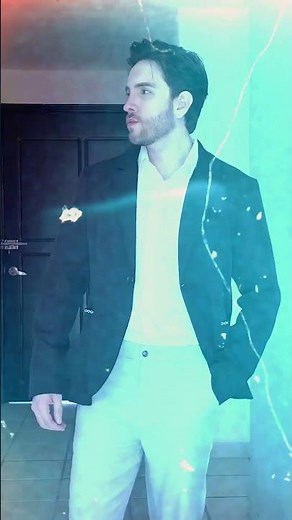 Combinations of trousers with "white shirt + black blazer"