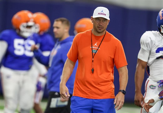 Florida football spring game updates: WR Micah Mays Jr. stars as offense, defense tie