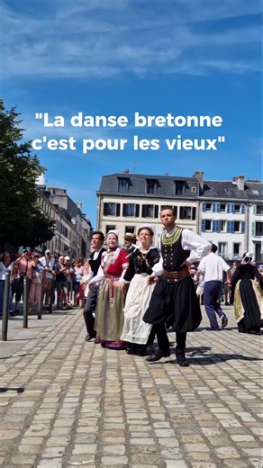 La Danse Bretonne : Une Tradition Vivante et Colorée