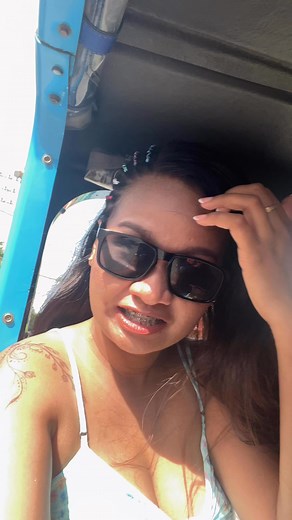 POV: No tan lines. Tan skin agad! Glowing pa sa sunlight. 😂🥰 #boracayislandphilippines2025 #boracayisland #tanskin #morenabeauty | Noriel Dones