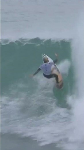 High lines and J-Bay just go together 🙌 Coco Ho showing how it’s done at cooking J-Bay in '18 -8.10