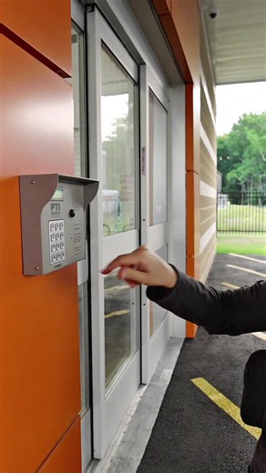 YourSpace Storage on Instagram: "Every step so nothing feels overwhelming: ㅤ 1. Choose your unit 2. Access your space 3. Move in at your pace 4. Get help when needed ㅤ No surprises, no stress. Just straightforward support when you need it most. 💙 ㅤ #selfstorage #storageunit #storagetips #movinghelp #customerservice"