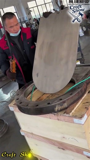 Maintenance and repair of knife gate valves