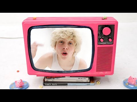 NOAHFINNCE - MIND BLANK NO THOUGHTS (OFFICIAL MUSIC VIDEO)