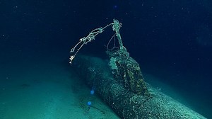 Japanese mini submarine during live dive December 7, 2016