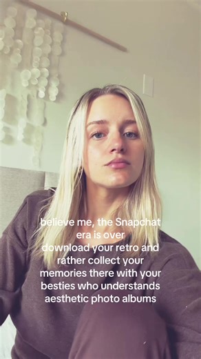 Embrace the Retro Aesthetic: Connect with Friends