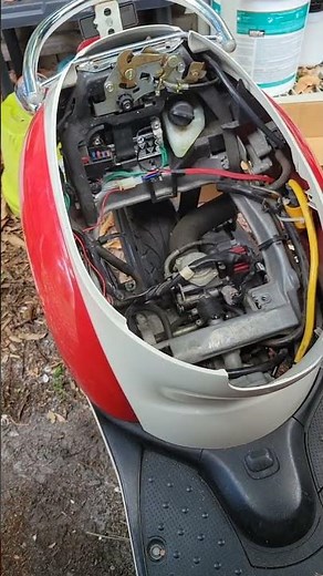 06 Honda Metro Battery Install