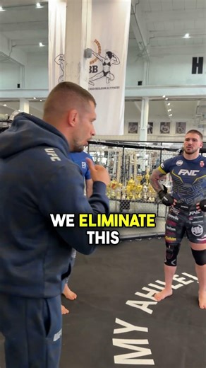 Great finish by Bojkovic. The red zone of the octagon 🛑