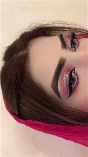 Pink Glitter Eyeshadow Look 💖 Sharp Winged Liner & Glam Lashes #eyemakeup