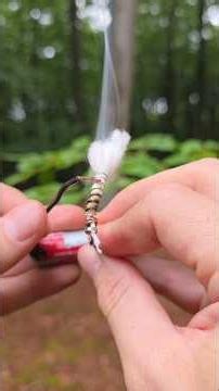 Budget MacGyver - Starting a fire with a ballpoint pen and a battery! #survival #bushcraft
