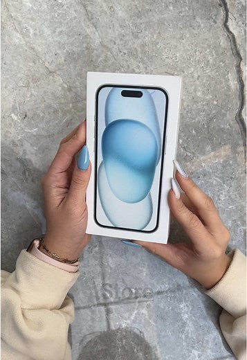 Unboxing del iPhone 15 Azul: Diseño y Experiencia