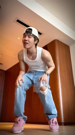 Jhope Tiktok - REDRED challenge 🐿️I save my knee joint~🦵#jhope #cortis #redred #hobi #hoseok #bts