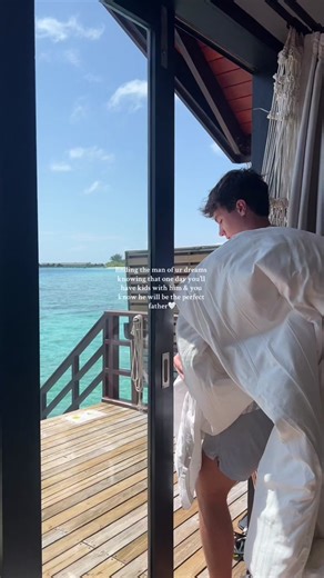 Unforgettable Honeymoon in Maldives: Moon, Stars, and Ocean Retreat