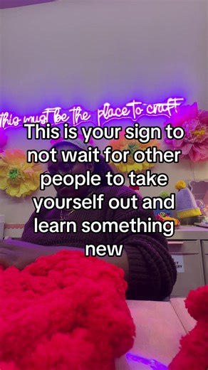 So first solo date of the year and it’s a mystery crafting session! . . . . . #fyp#solodate#crafting#londonliving#residentdoctor