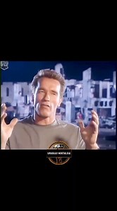 En la sección "Retro Hollywood" les traigo el detrás de cámaras de lo que fue la filmación para la atracción de Universal Studios llamada "T2 3D: Battle Across Time" o conocida como "Terminator 2 3D" Año: 1996 La atracción es una minisecuela de "Terminator 2: Judgment Day" y reúne al director James Cameron y al elenco principal de la película: Arnold Schwarzenegger como Terminator , Linda Hamilton como Sarah Connor , Edward Furlong como John Connor y Robert Patrick como el T-1000 . El espectácul