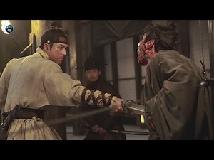 وباء بينتشر بيحول سكان القريه لزومبي مفترس وشخص واحد الي عنده الحل🧟|ملخص فيلم Rampant