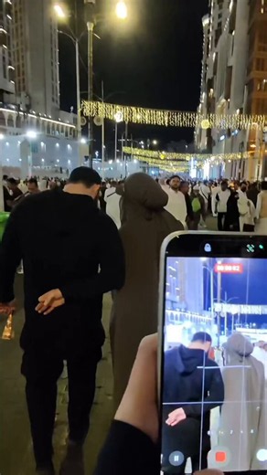 حيموتو على بنات مكه " الي يشتغلون في سيفورا "
