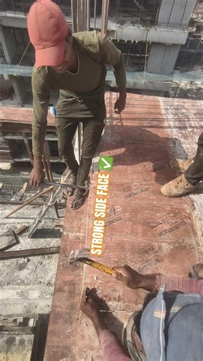 Slab Plywood Side Face Fitting Fast and Easy 🔨 😲 #centering #slab #plywood #construction #smartwork