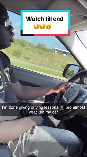 He was trying for the hard turn so the blinker would stop itself 🤣 #fyp #drivinglessons #makemefamous #viral #funny #car #fail