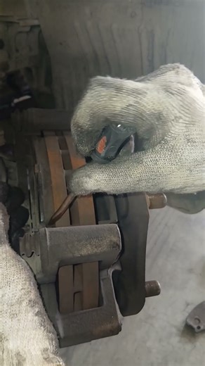 how to remove disk plate #carpart #mechanic