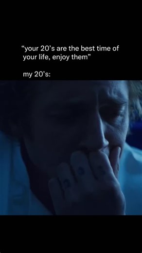 Memes on Instagram: "so real (@jeremyallenwhitefinally @thebearfx) To capture the chaotic precision of a Michelin-star chef in The Bear (2022), Jeremy Allen White spent weeks staging at the renowned Pasjoli restaurant in Santa Monica, working the line alongside real cooks. He became so obsessed with the authenticity of his movement that he refused to use a hand double for close-ups, meaning every rapid-fire chop and sear you see on screen is 100% him. (Source: Entertainment Weekly) - #relatable 