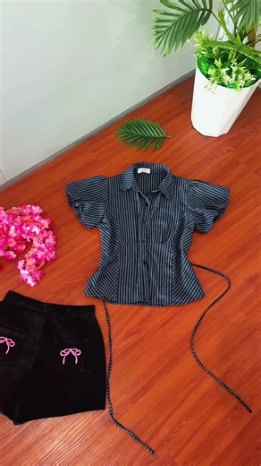 Áo sơ mi kẻ sọc tay bồng phối với quần jeans shorts túi nơ 💋xinh