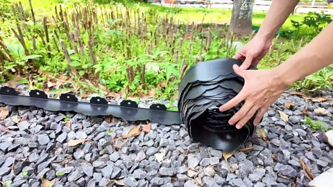 Landscape Edging Border 2.8 in Tall 33FT No Dig Garden Edging Borders with 50pcs Spikes Plastic Lawn Edging for Yard, Pathway and Flower Beds Fence, Black