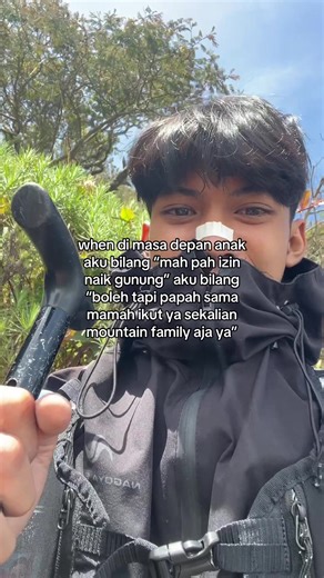 Mountain Date: Kenangan Hiking Bersama Keluarga