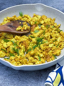 Easy Tofu Scramble Recipe - Healthier Steps