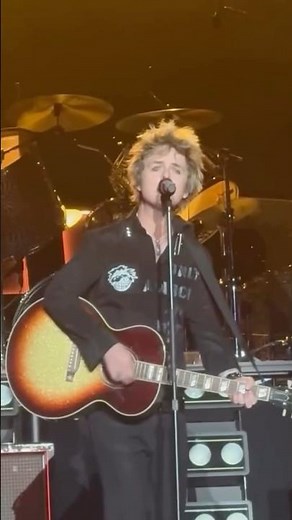 Green Day - Missing You live for the first time since 2013 - Ottawa Bluesfest