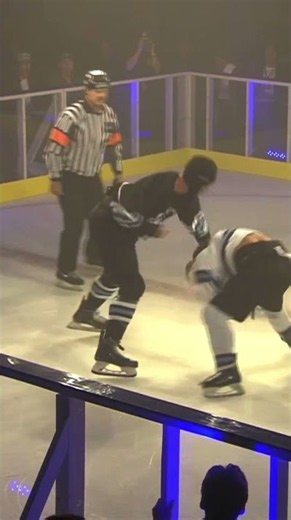 Will Laporte vs Cody Pewapisconias #fighting #hockey #hockeyfight #bareknuckle #icewars