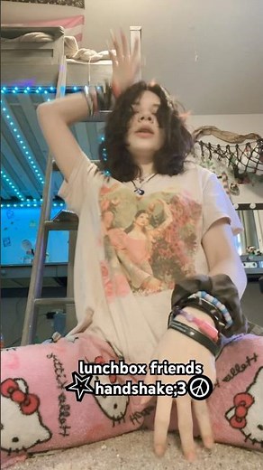 Melanie Martinez lunchbox friends handshake duets r open: D #melaniemartinezk12 #melaniartinez