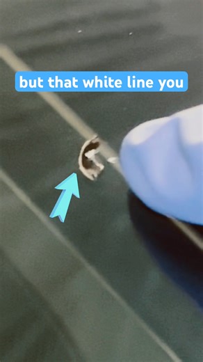 How to spot contamination in a windshield chip