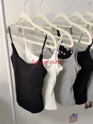 Stylish Tops for Girls: Find Your Perfect Croptop