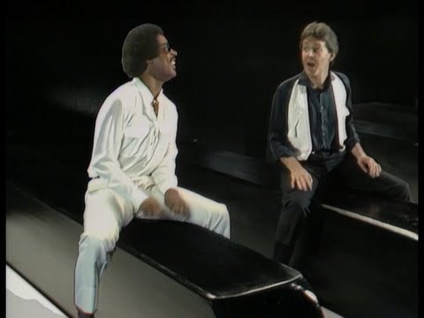 Paul McCartney & Stevie Wonder - Ebony and Ivory (Official Music Video, Remastered)