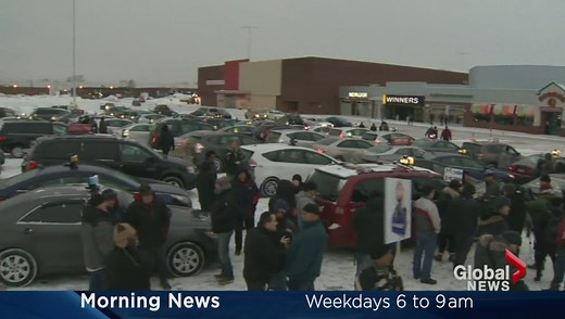 Montreal taxis block Trudeau airport