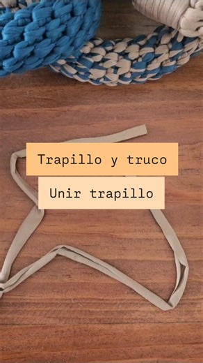 Boho Moon on Instagram: "Te enseño cómo unir trapillo cuando se te termina el rollo 🧵🪡 #TrapilloYTruco #BohoMoon #tutorial #unirtrapillo #trapillo"