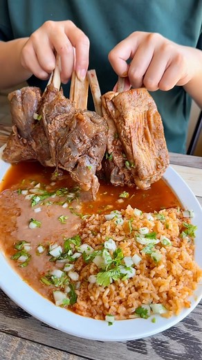 Indulge in our Birria De Chivo Combination Plate! It’s tender & packed with delicious flavors and served with rice & beans . Enjoy this traditional Mexican dish for lunch or dinner today. #MexicanCuisine #BirriaDeChivo #DeliciousEats 📍:TACOS PURO JALISCO CORONA. 161 N MCKINLEY ST CORONA CA. ☎️:(951) 987 0038 . 📍:TACOS PURO JALISCO FULLERTON . 271 S GILBERT ST FULLERTON CA . ☎️: (714) 519 3111 . . . #birria #mexicanfood #inlandempire #iefood #corona #riversidecalifornia #sanbernardo #miraloma #