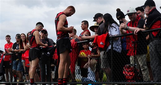 Open training: Snap and sign Tuesday at the NEC Hangar